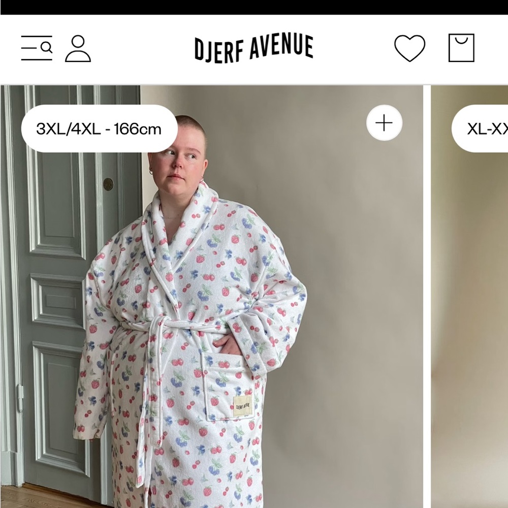Summer berries robe
